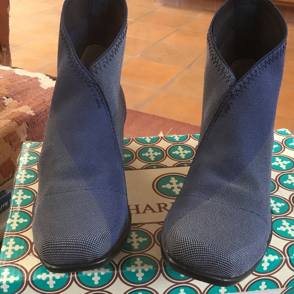 CHARLESTON SHOE CO. Navy Fabric Ankle Booties